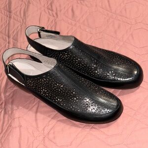 NWOT Easy Spirit Black Slingback Shoes Size 11 Narrow